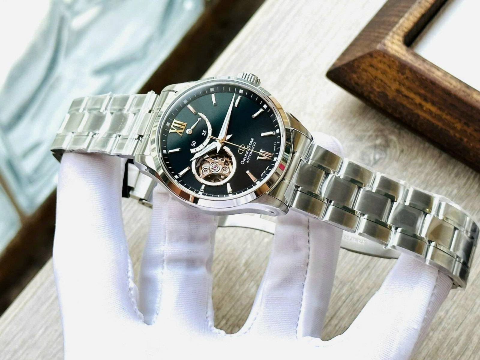 Orient Star Automatic Open Heart Xanh Lục Ngọc Bảo RE-AT0002E (Made In Japan)