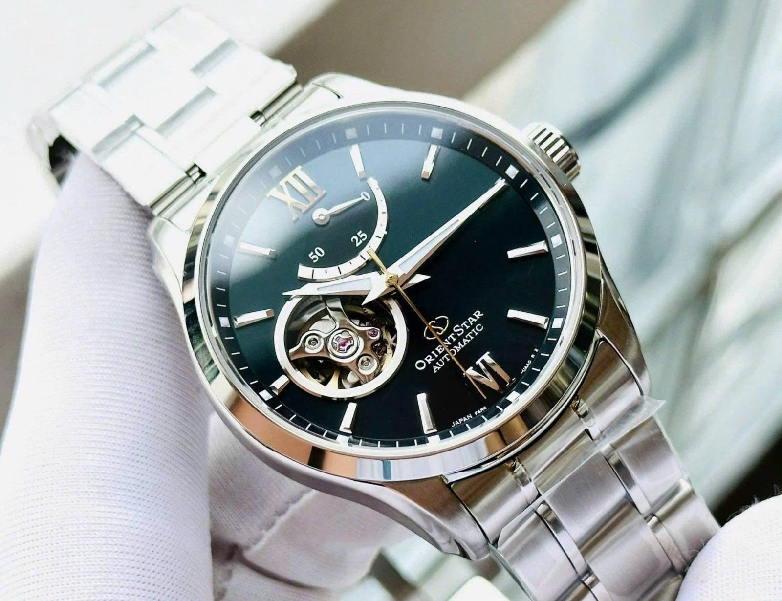 Orient Star Automatic Open Heart Xanh Lục Ngọc Bảo RE-AT0002E (Made In Japan)