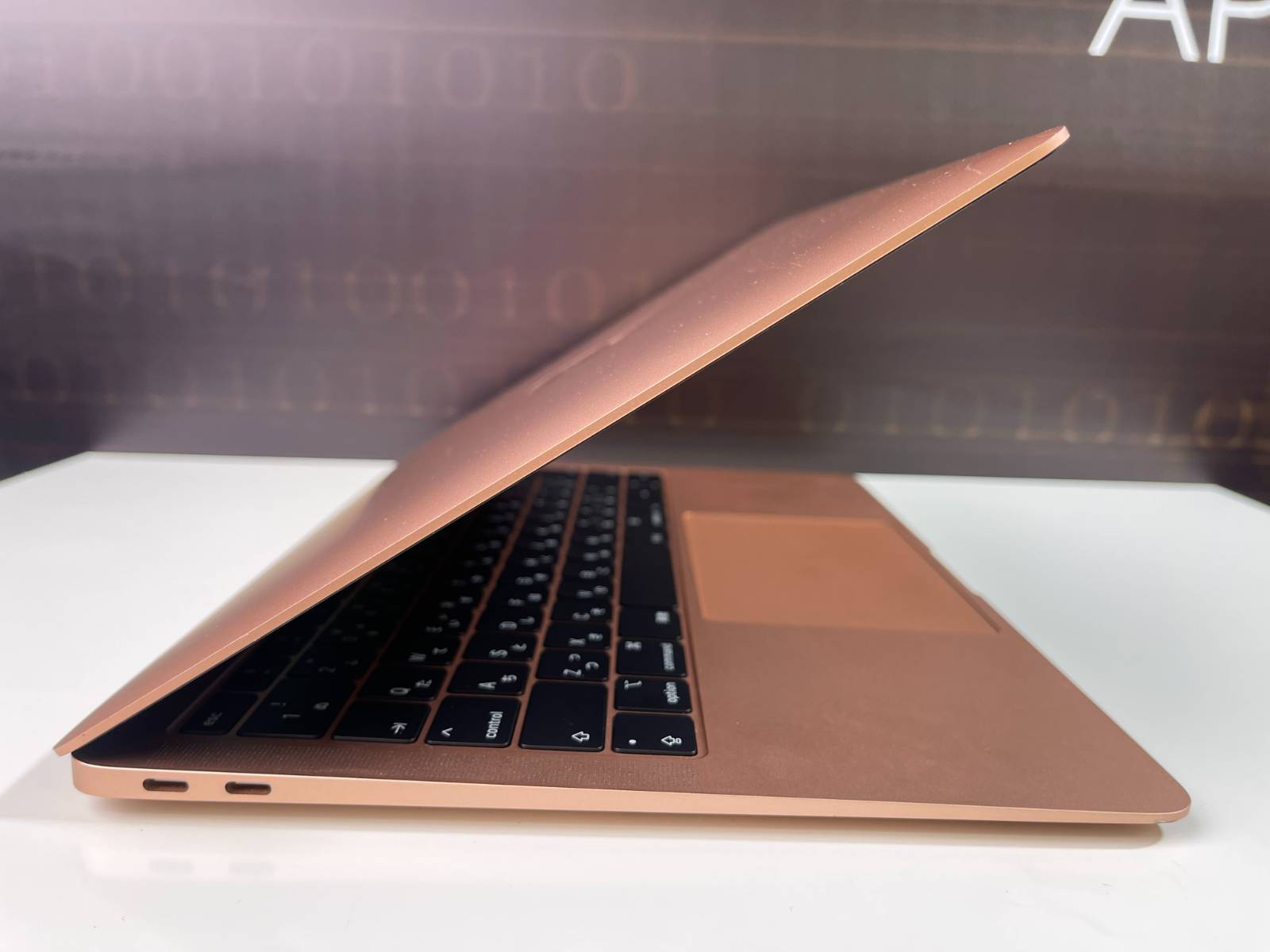 Macbook Air 2019 USED. Core i5,  Ram 8Gb, SSD 256Gb 13.3Inch. Touch ID