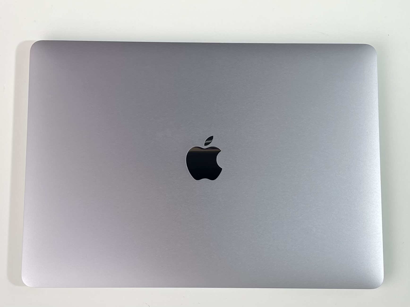 Macbook Pro 2022 M2, Ram 16GB, SSD 256 Gb  13,3 inch USED .Touch Bar + Touch ID