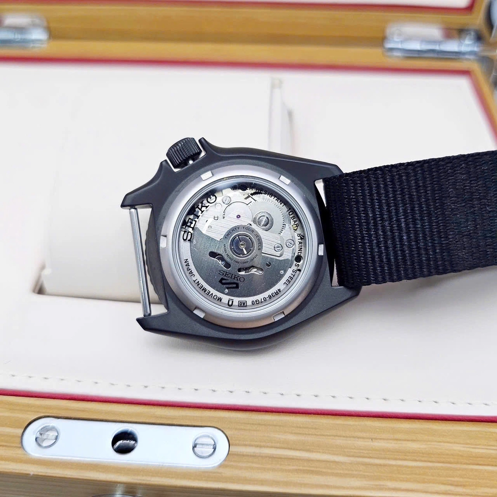 Seiko 5 Sports SRPD79K1