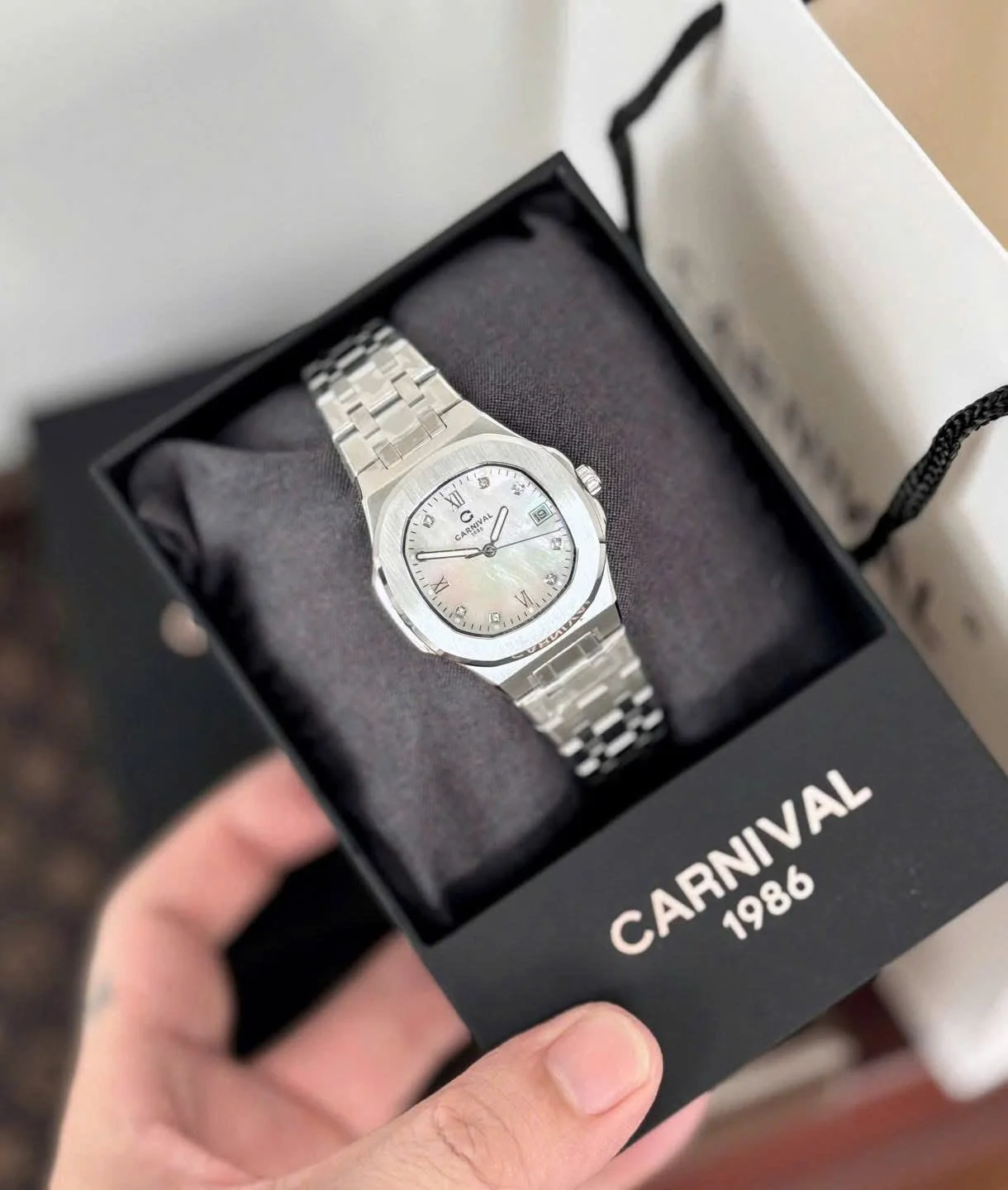 Đồng hồ Carnival Nữ form Patek Philippe
