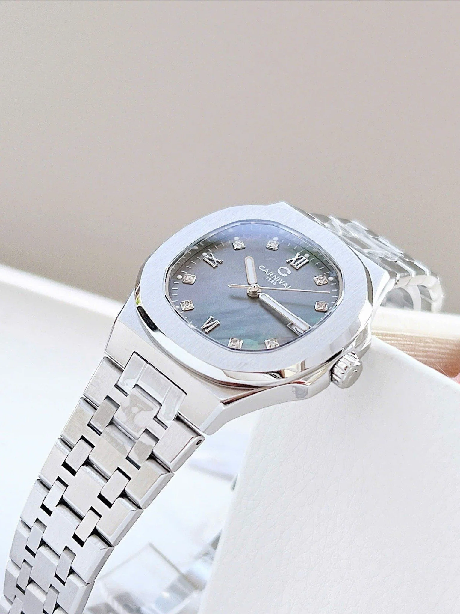 Đồng hồ Carnival Nữ form Patek Philippe