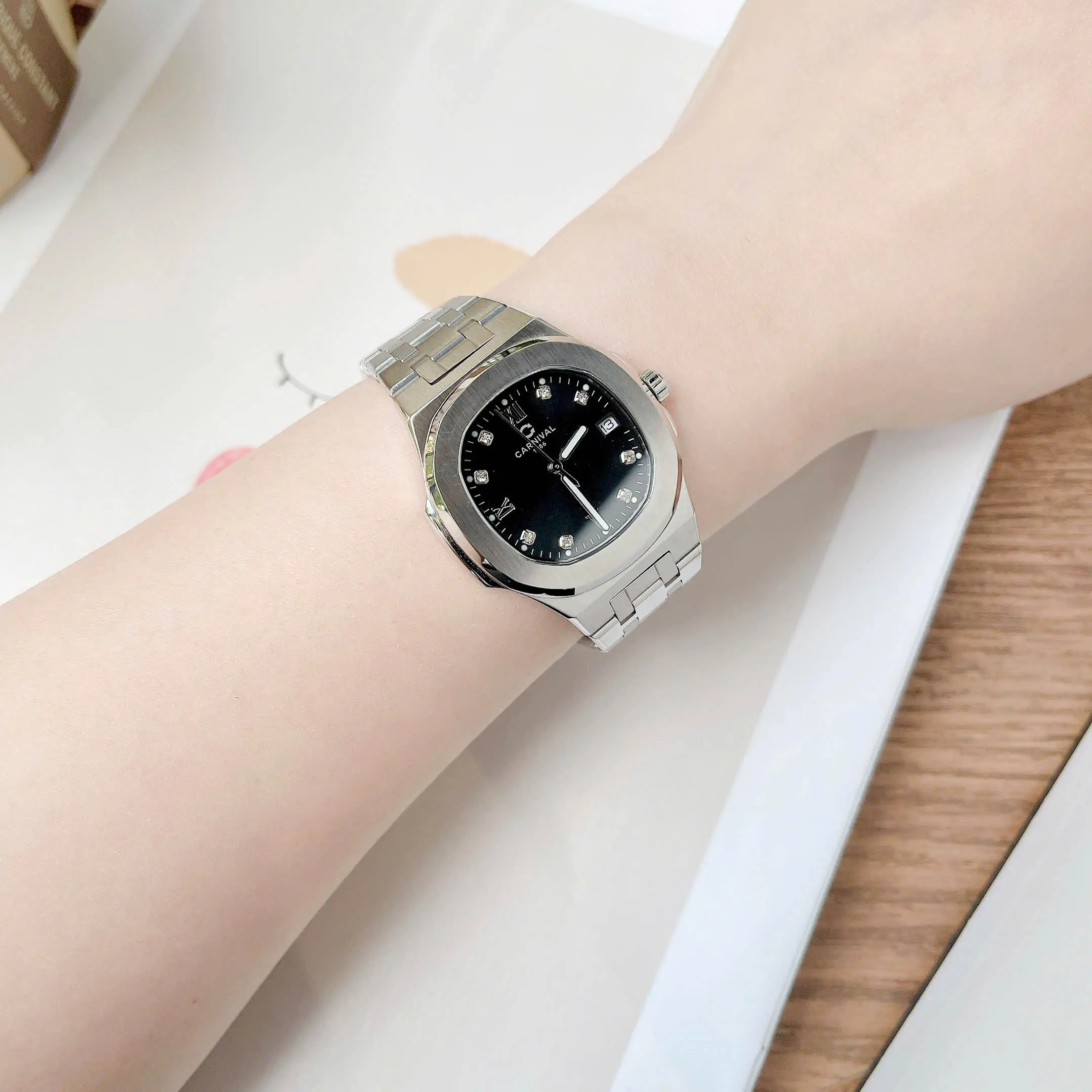 Đồng hồ Carnival Nữ form Patek Philippe