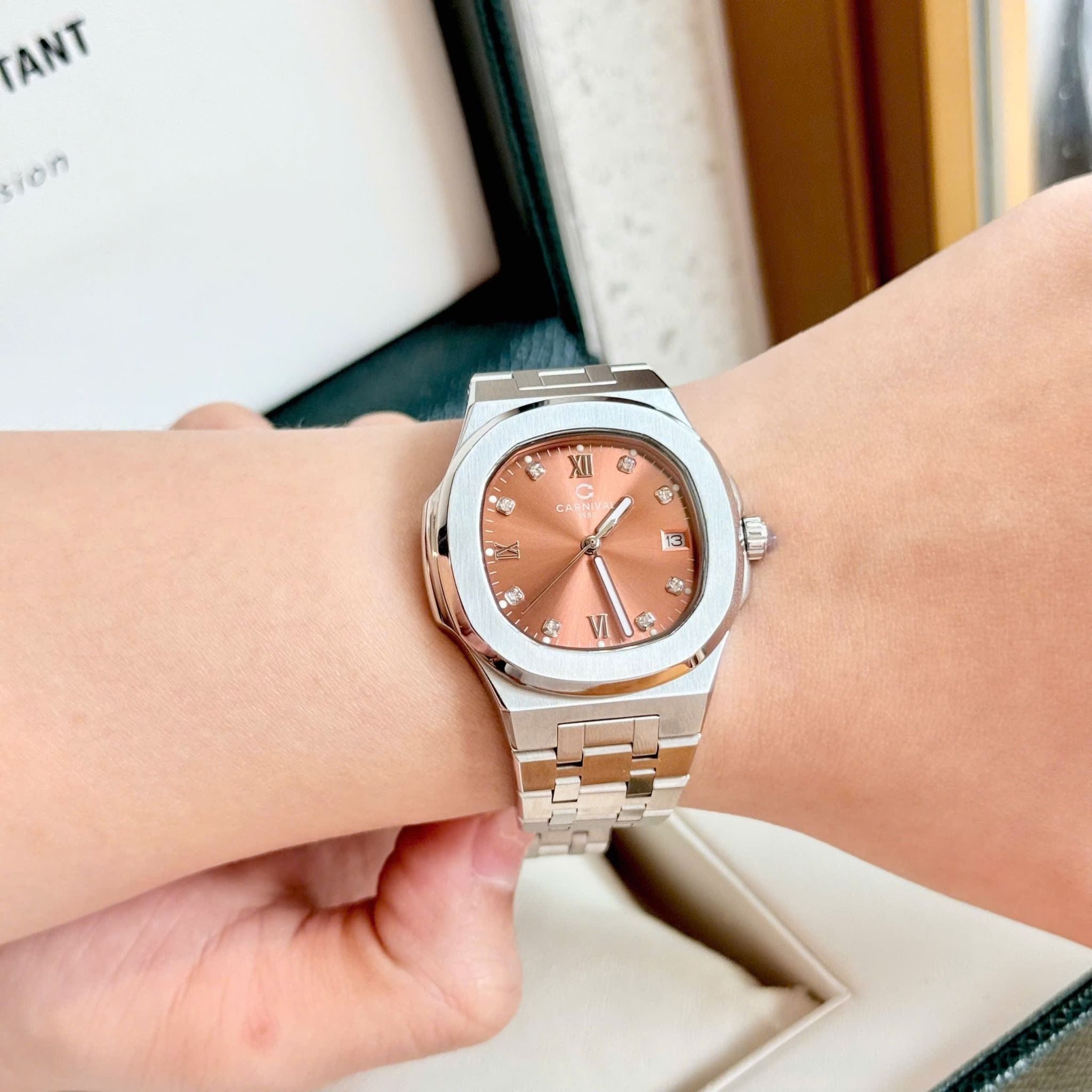 Đồng hồ Carnival Nữ form Patek Philippe