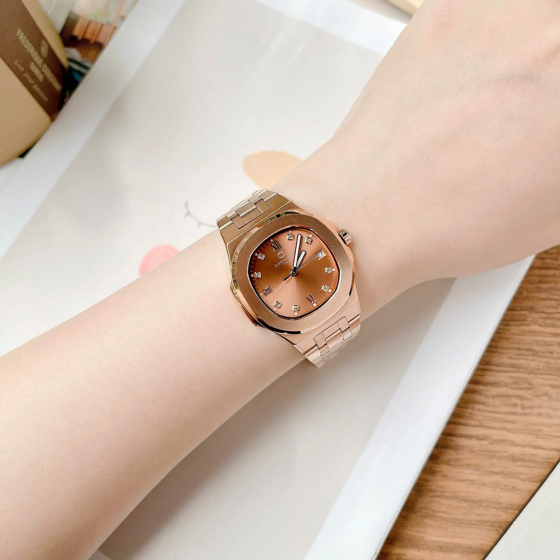 Đồng hồ Carnival Nữ form Patek Philippe