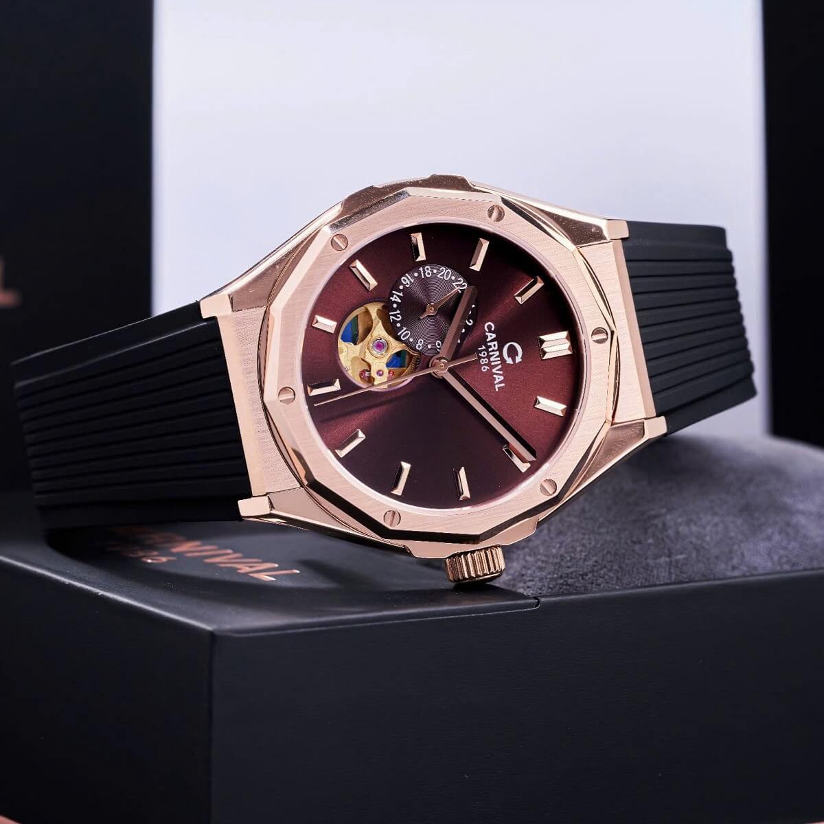 CARINIVAL Nam Form Hublot Automatic