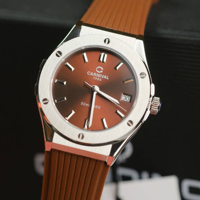 CARNIVAL Nữ Form Hublot