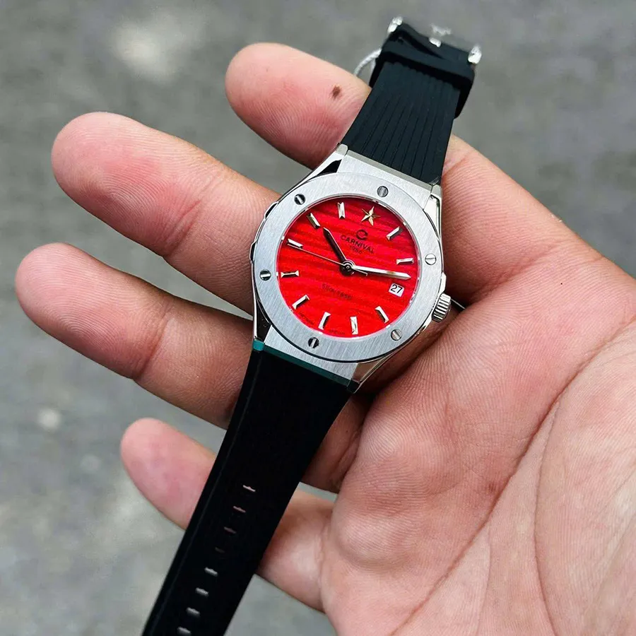 CARNIVAL Nữ Form Hublot