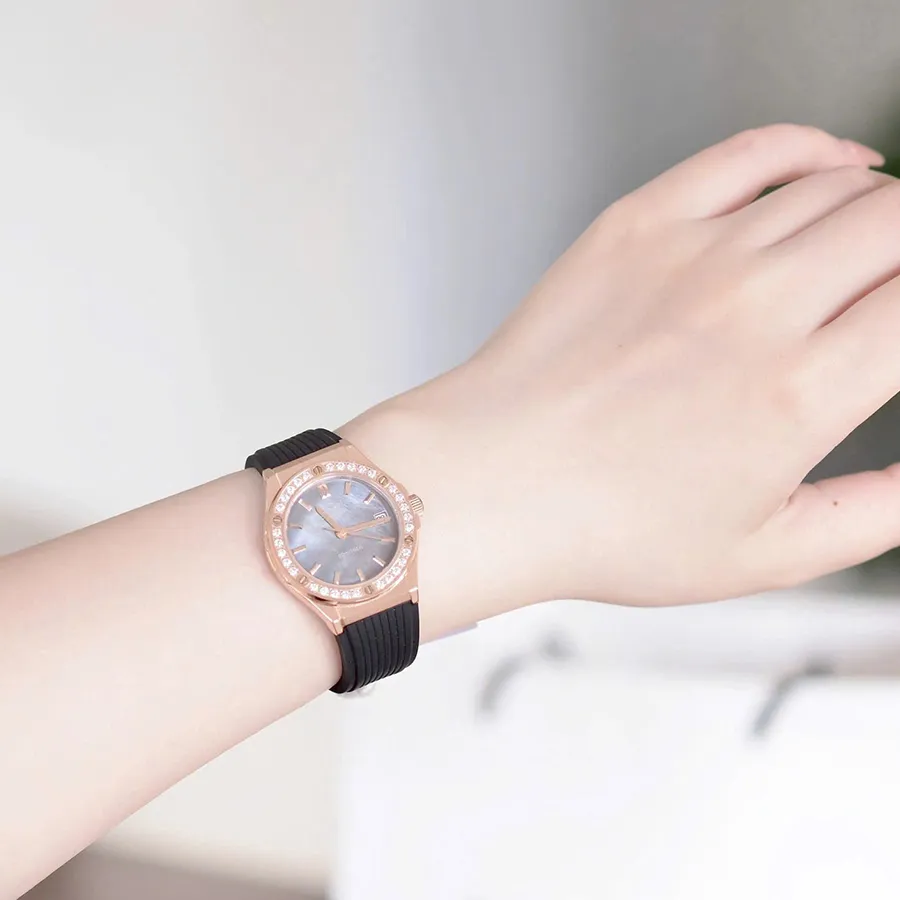 CARNIVAL Nữ Form Hublot