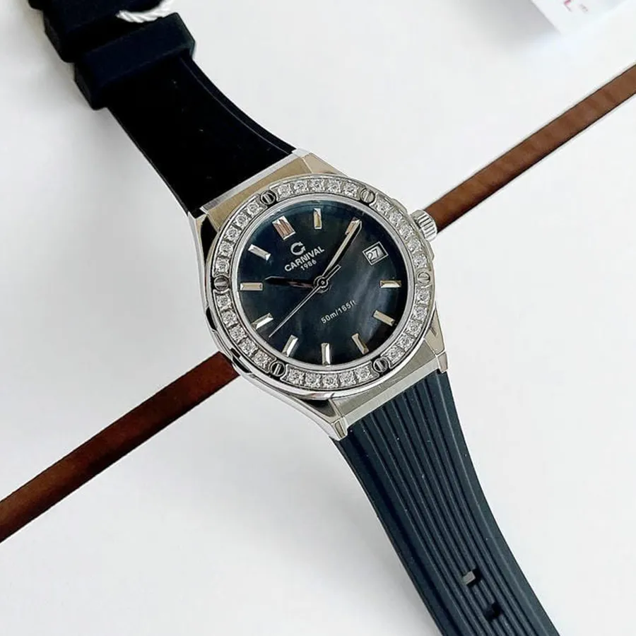 CARNIVAL Nữ Form Hublot