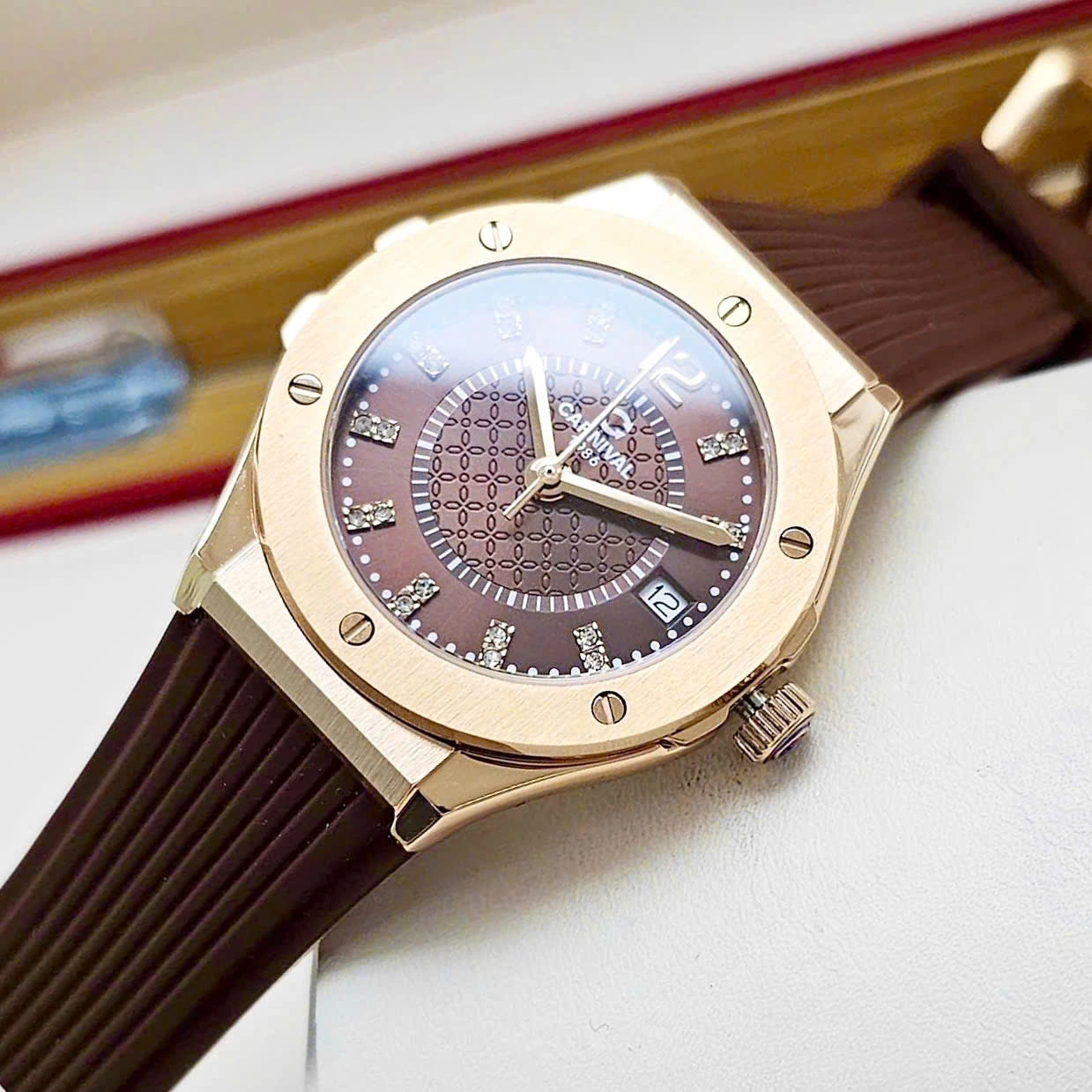 CARNIVAL Nữ Form Hublot