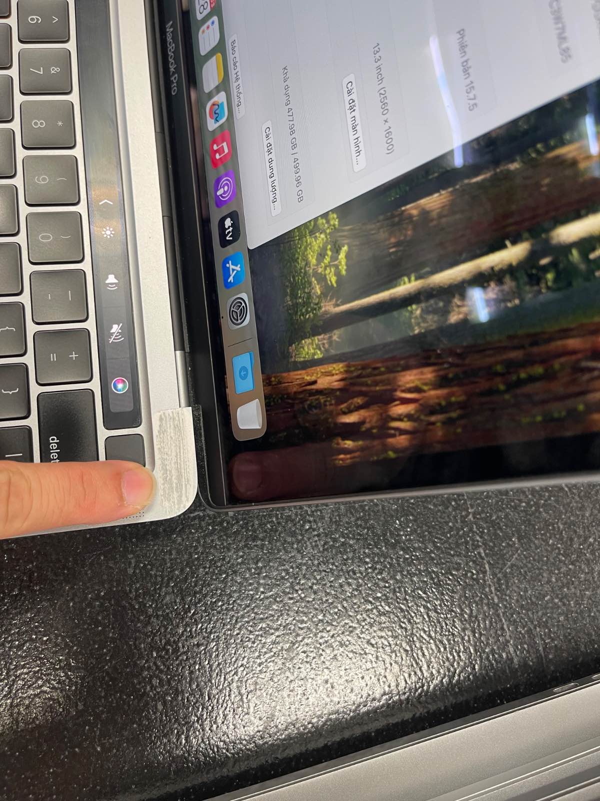 Macbook Pro 2020 i5, Ram 16GB, SSD 500 Gb  13,3 inch USED .Touch Bar + Touch ID