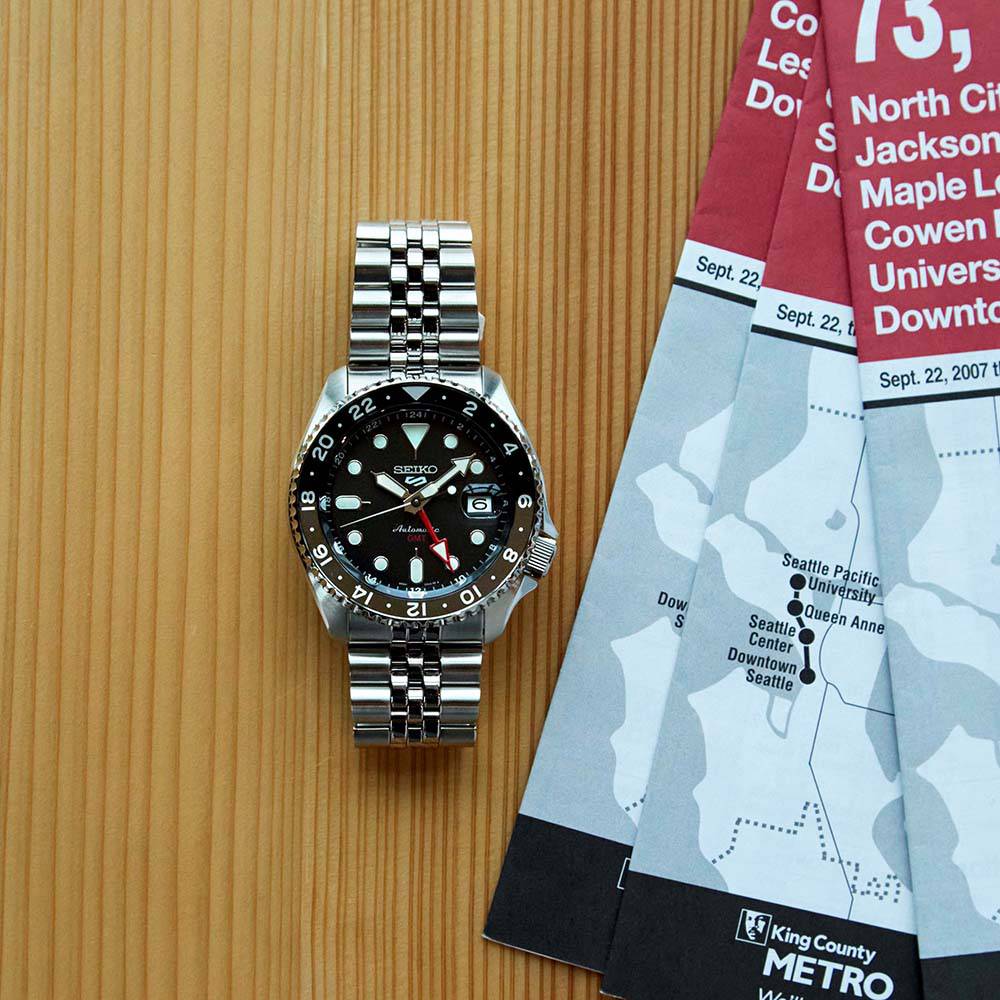 Seiko 5 Sports SBSC001 Automatic