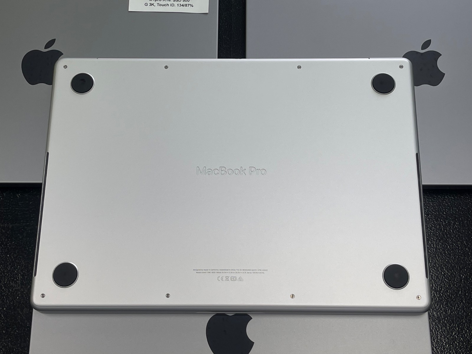 Macbook Pro 14inch 2021 USER Ram 16. SSD 500 Like New